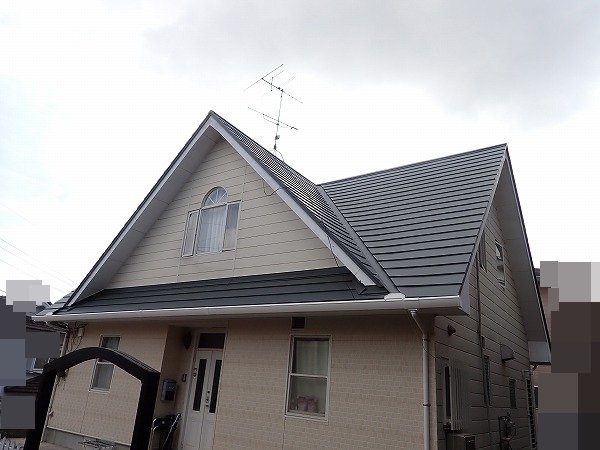 広島県坂町　化粧スレート屋根カバー工事完成